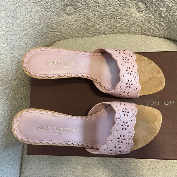 SOLD- Authentic LOUIS VUITTON Charlotte Leather Mules - size EU38 / US 8 - Picture 6 of 11